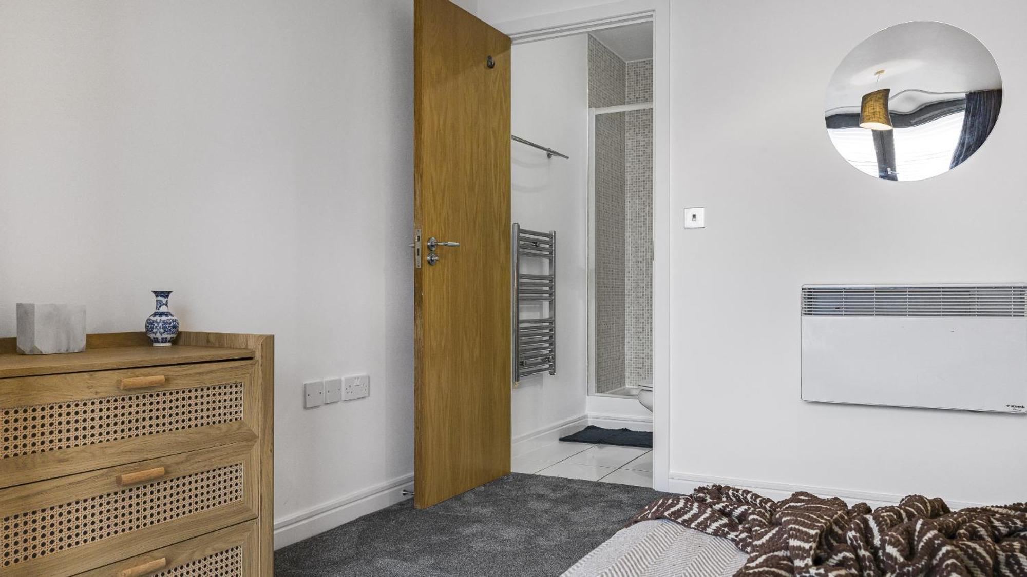 Apartment The Mailbox - 2 Bed 2 Bath City Centre