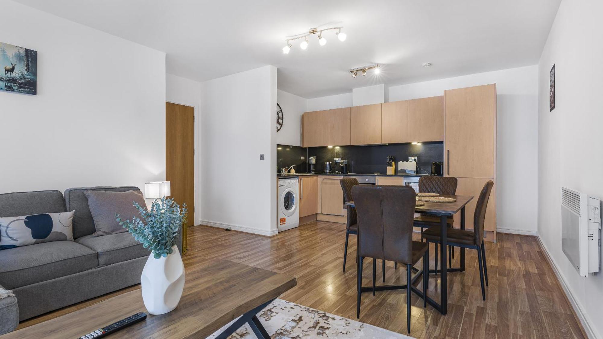 Apartment The Mailbox - 2 Bed 2 Bath City Centre *